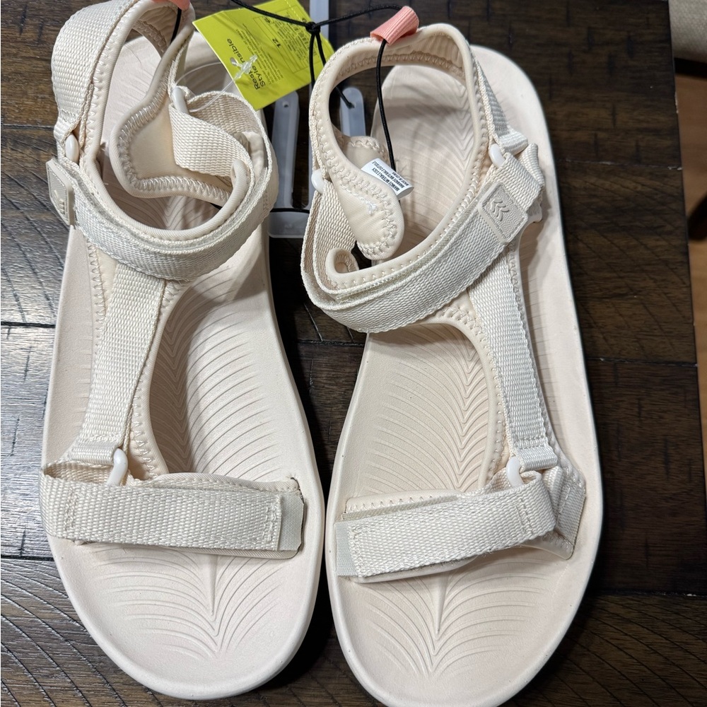 Women's Cream Sandals